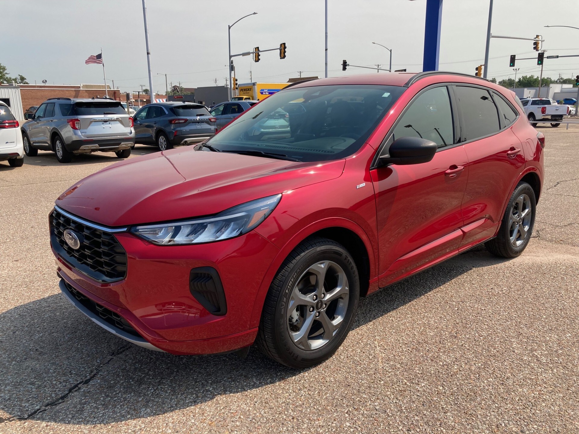 2024 Ford Escape ST-Line photo 2