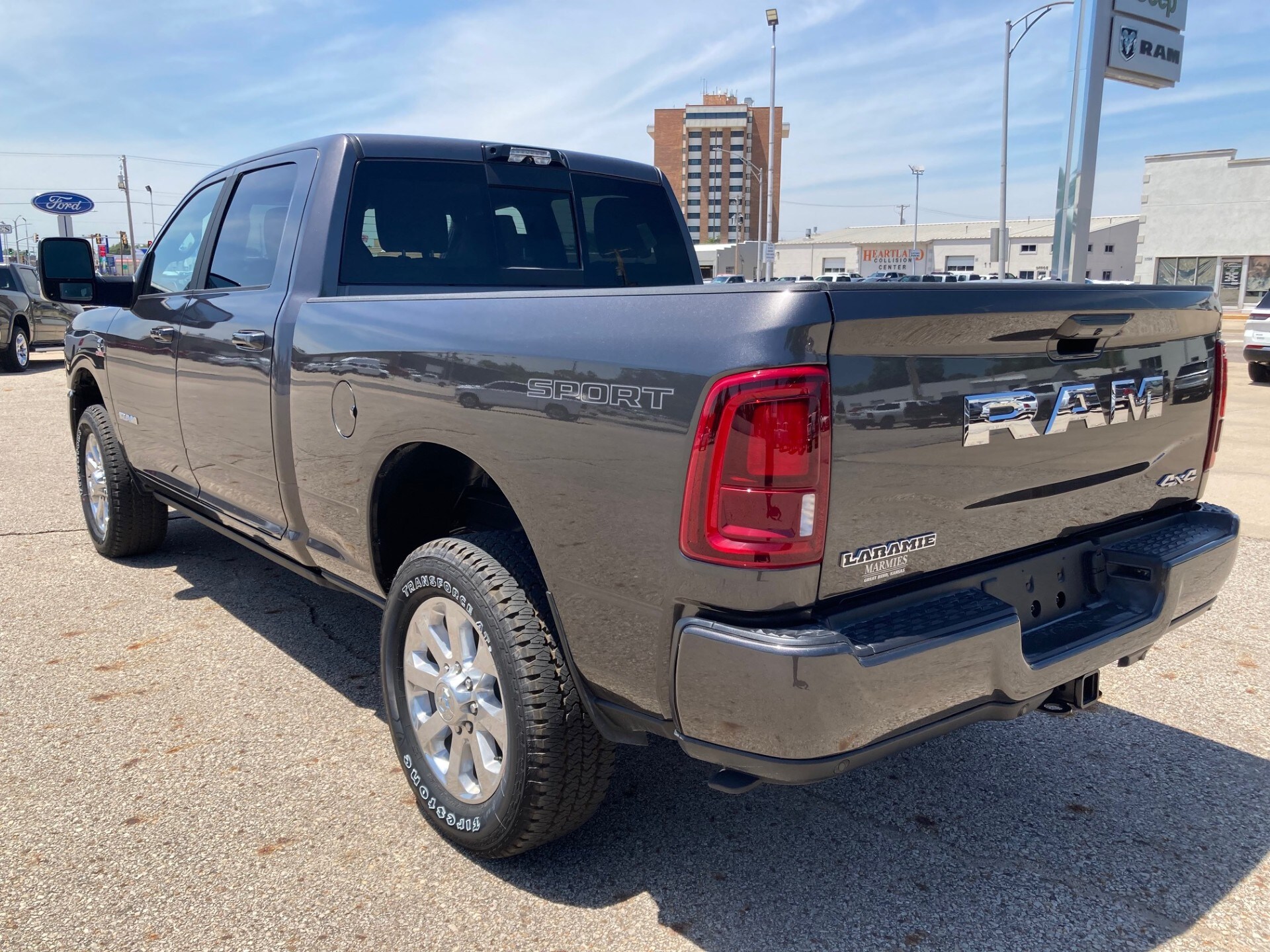 2025 RAM 2500 Laramie - Photo 6