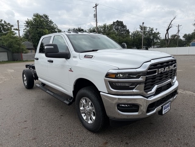 2026 RAM 3500 Tradesman 4X4 Crew Cab's photo