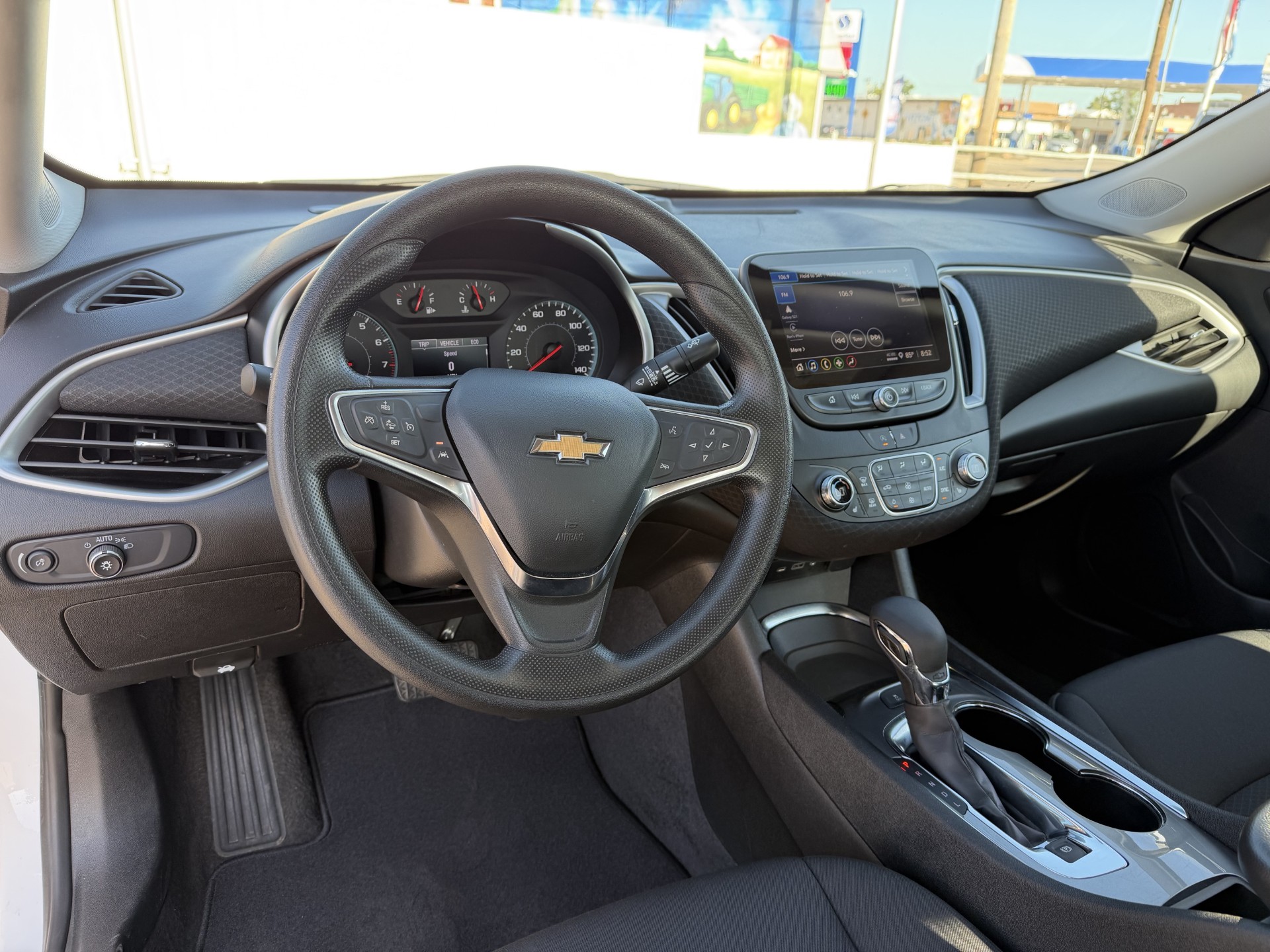 2025 Chevrolet Malibu 1LT - Photo 11