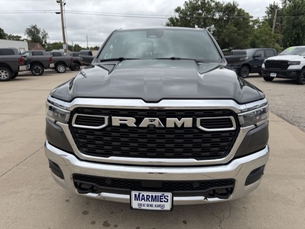 New 2026 Ram 1500 BIG HORN CREW CAB 4X4 6'4 BOX Pickup