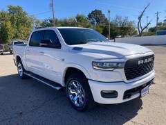 2026 Ram 1500 BIG HORN CREW CAB 4X4 5'7 BOX Pickup