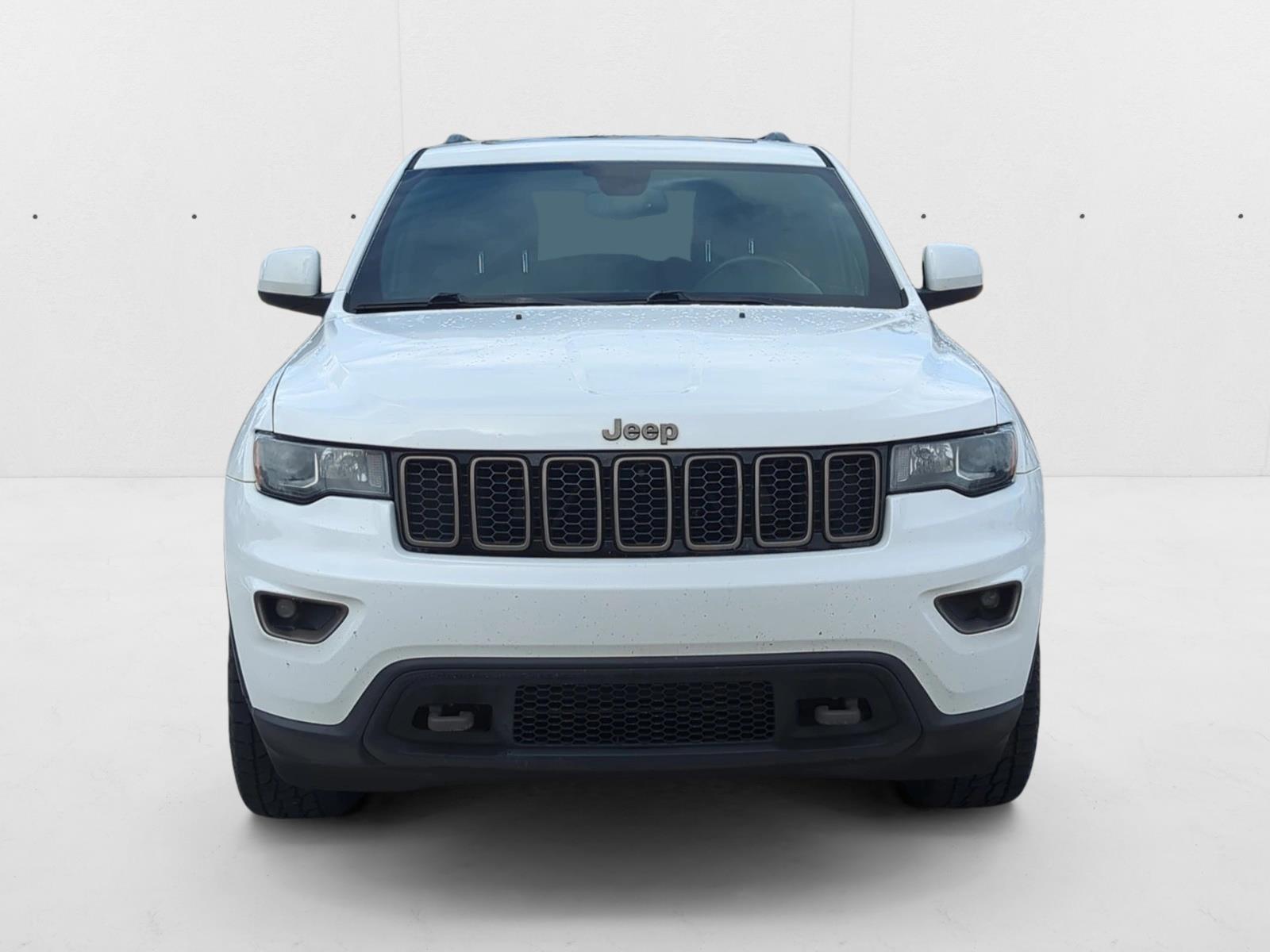 2016 Jeep Grand Cherokee Sport photo 2