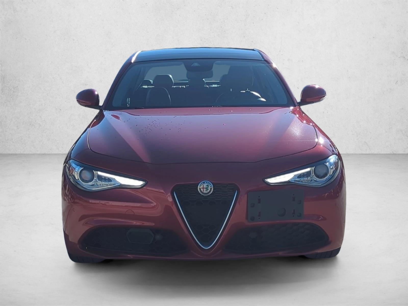 2020 Alfa Romeo Giulia Ti photo 2
