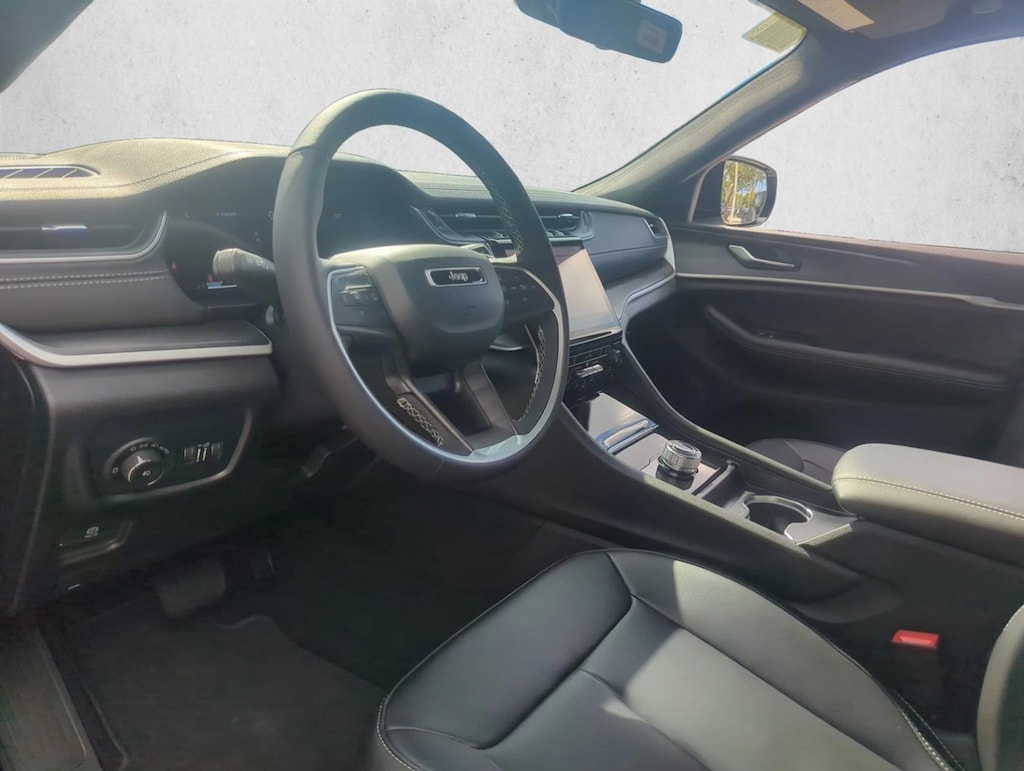 New 2025 Jeep Grand Cherokee Limited SUV