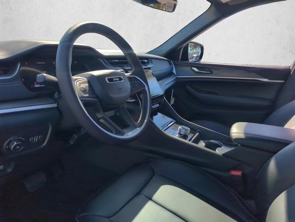 New 2025 Jeep Grand Cherokee Limited SUV