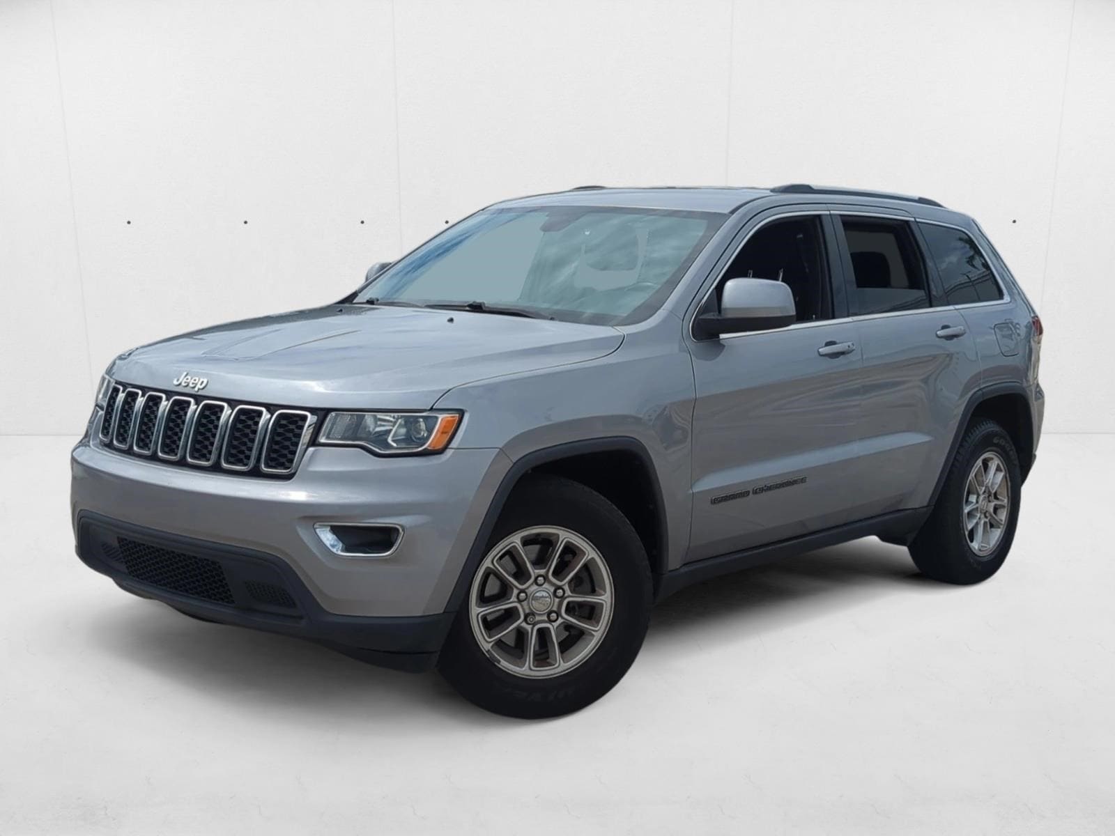 2020 Jeep Grand Cherokee Laredo E