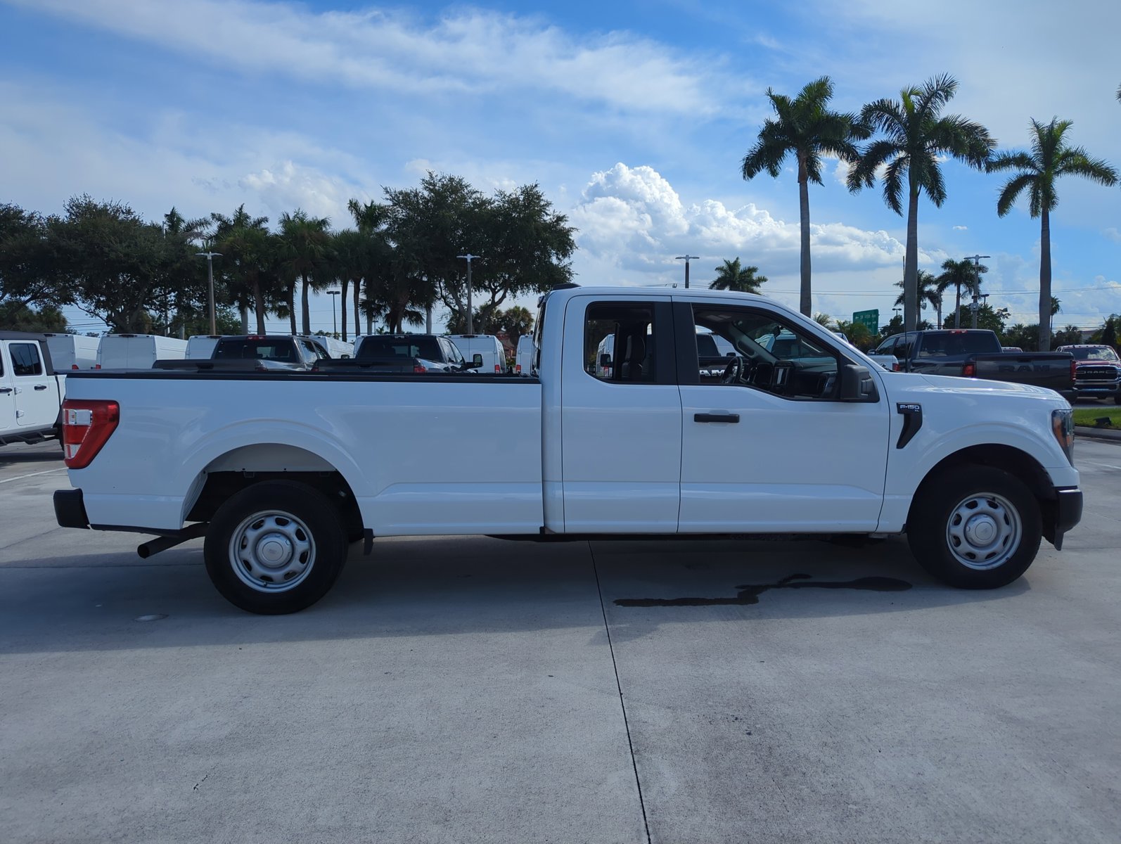 2023 Ford F-150 XL photo 2