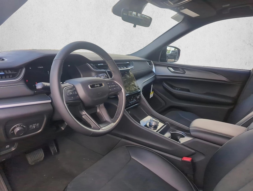 New 2025 Jeep Grand Cherokee Altitude X SUV