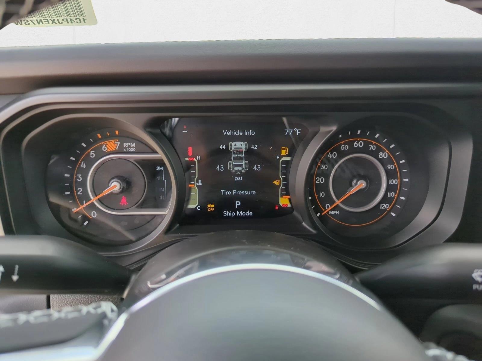 2025 Jeep Wrangler 4-Door Sahara - Photo 11