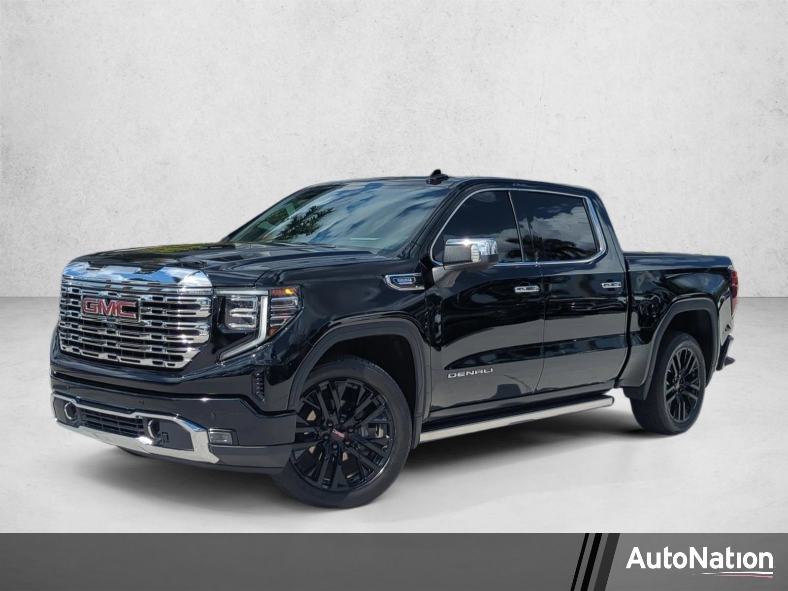 2025 GMC Sierra 2WD Crew Cab Short Box Denali's photo