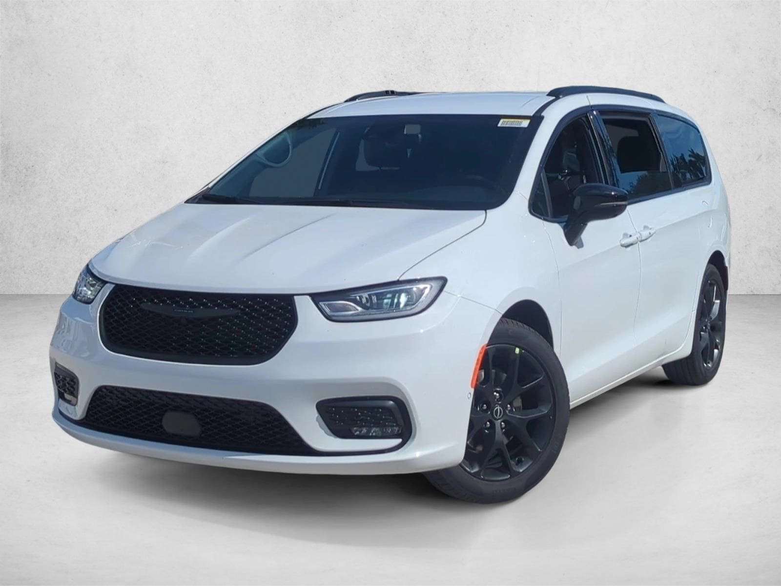 2026 Chrysler Pacifica Select's photo