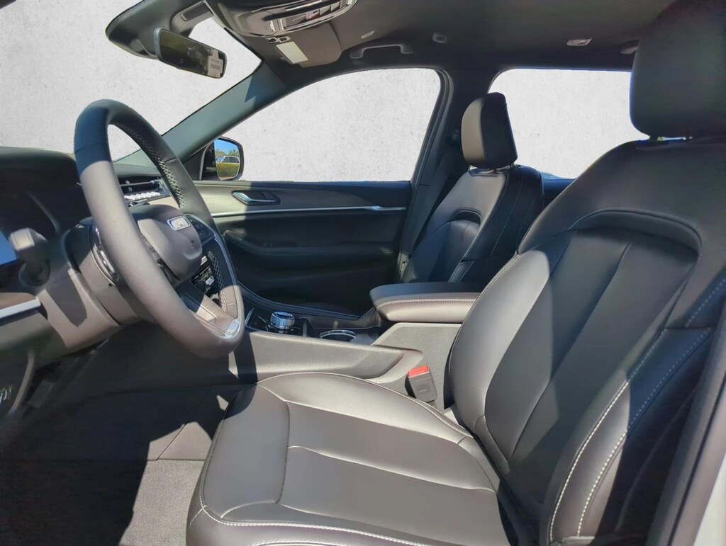 New 2025 Jeep Grand Cherokee Limited SUV