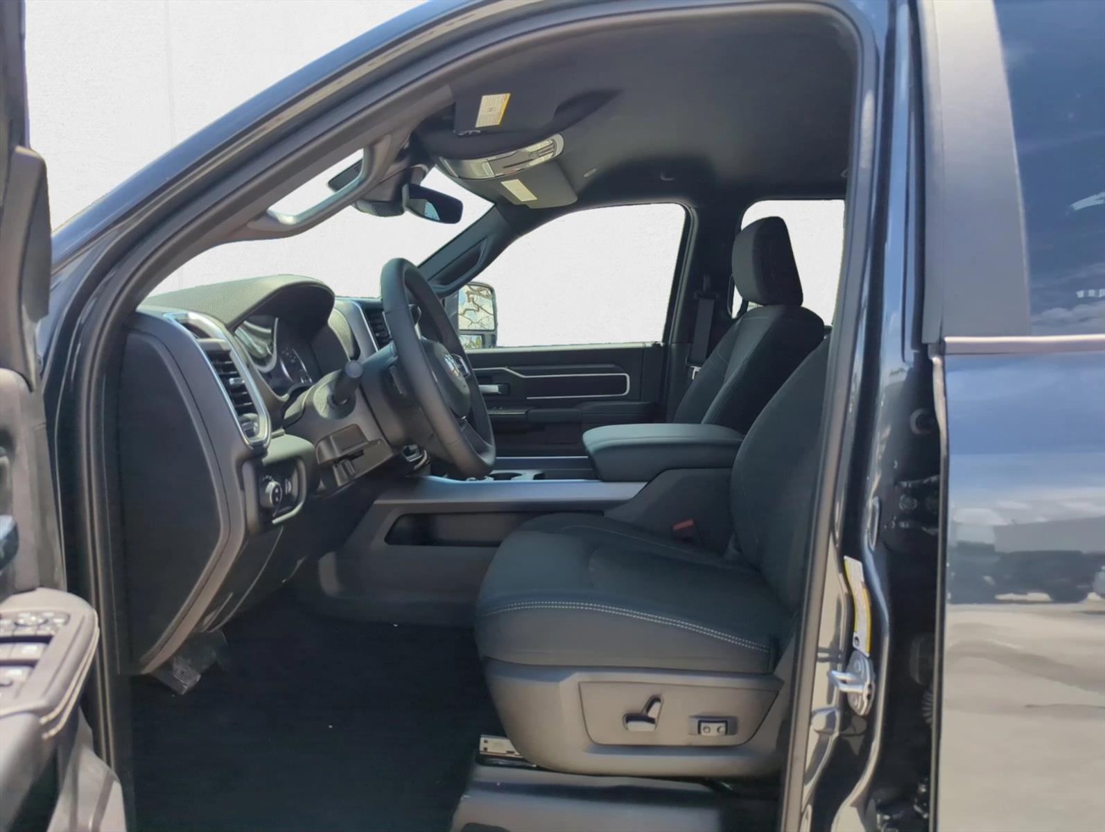 2026 Ram 2500 Big Horn photo 4