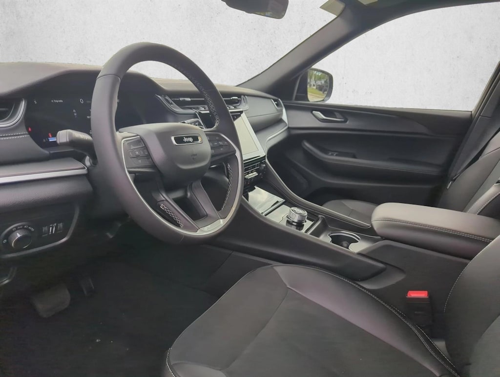 New 2025 Jeep Grand Cherokee Altitude X SUV