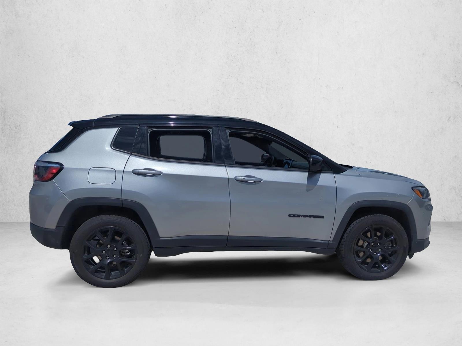 2023 Jeep Compass Altitude Sport photo 4