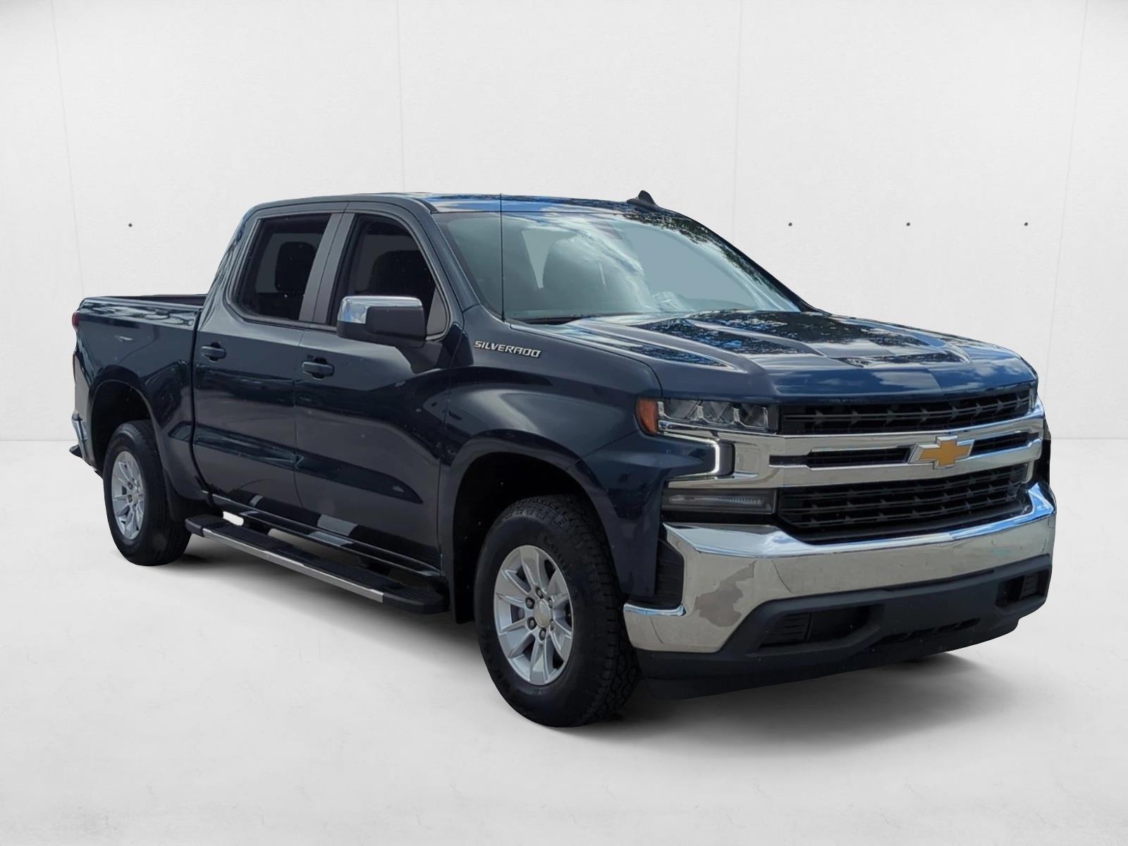 2021 Chevrolet Silverado 1500 LT photo 3