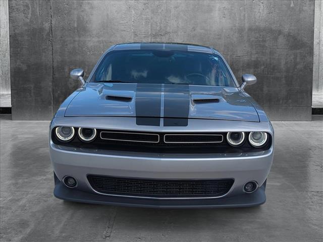 2016 Dodge Challenger R/T Plus photo 2