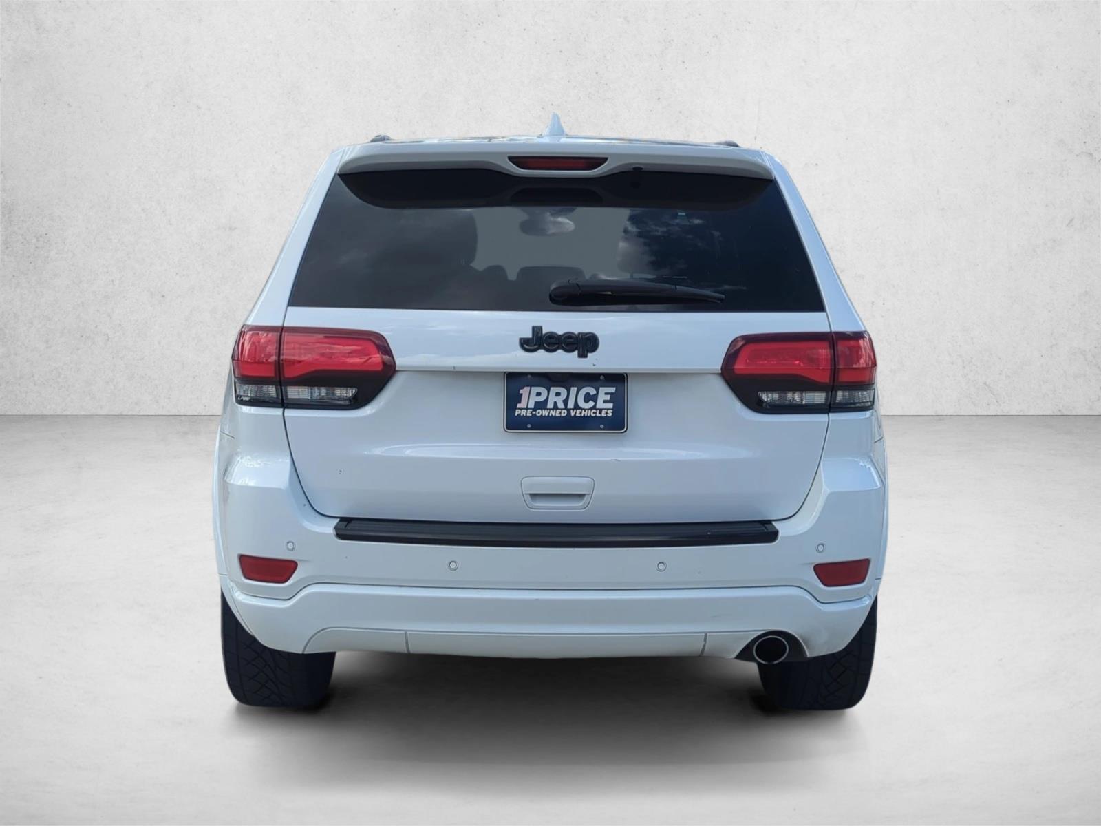 2018 Jeep Grand Cherokee Altitude photo 4