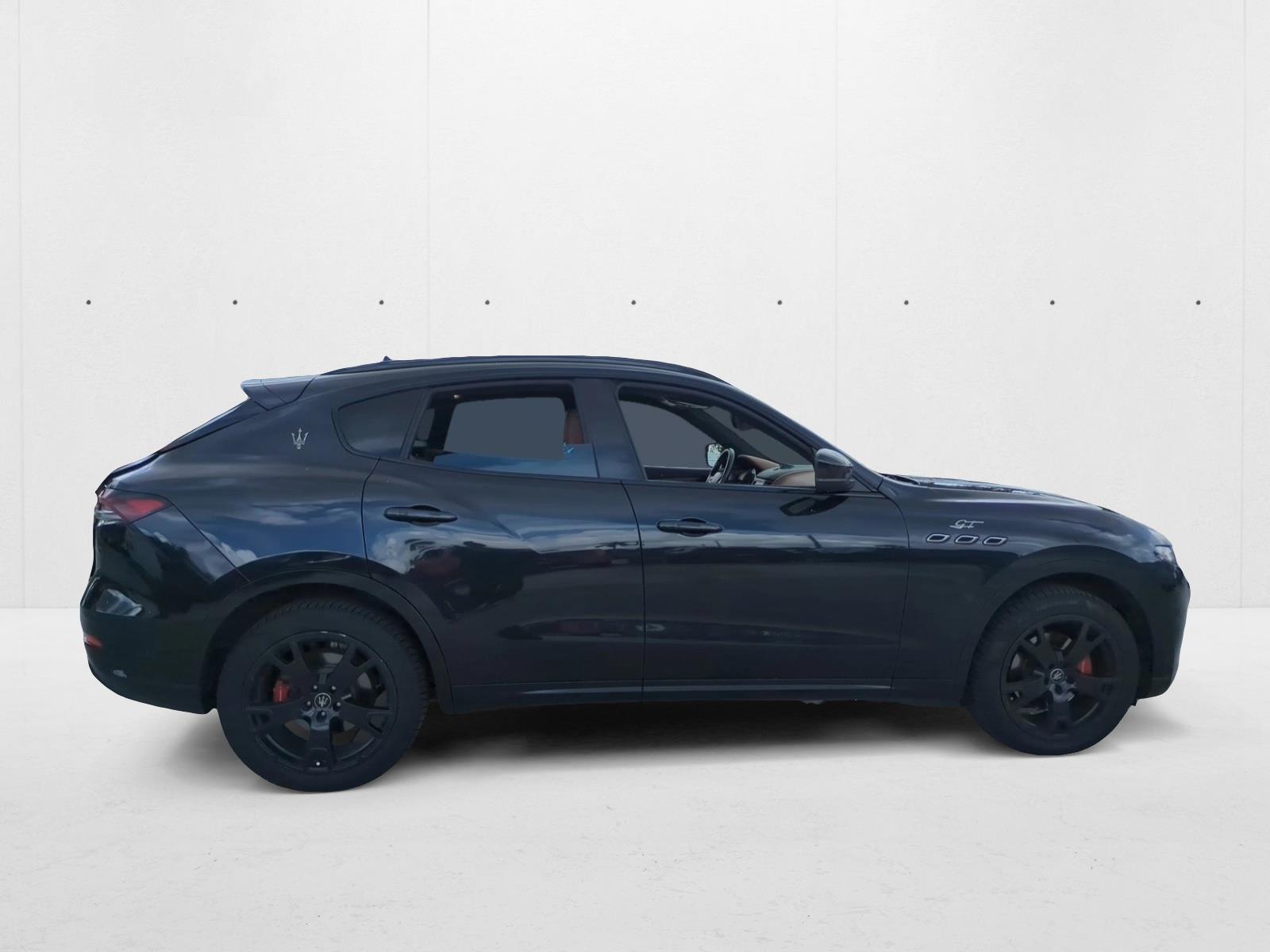 2022 Maserati Levante GT photo 2
