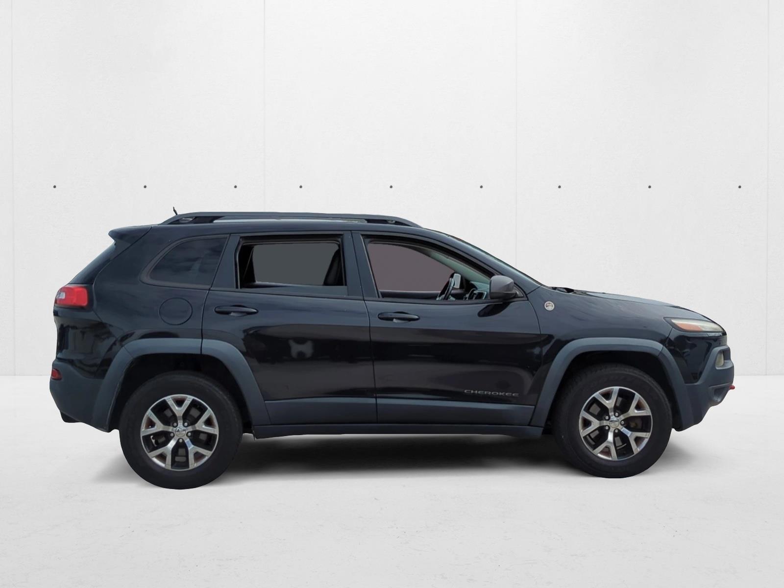 2015 Jeep Cherokee Trailhawk Sport photo 4
