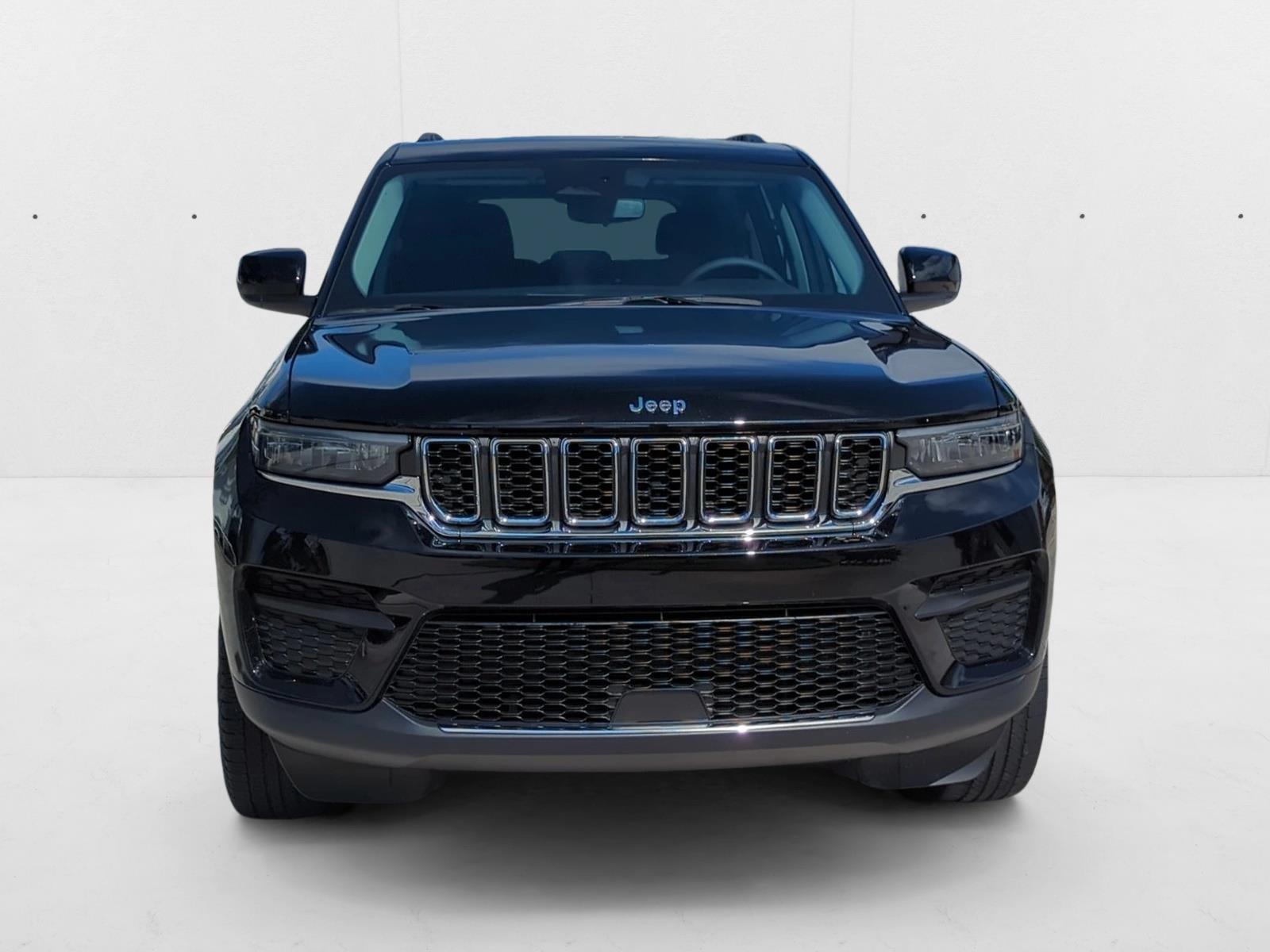 2024 Jeep Grand Cherokee Laredo Sport photo 2