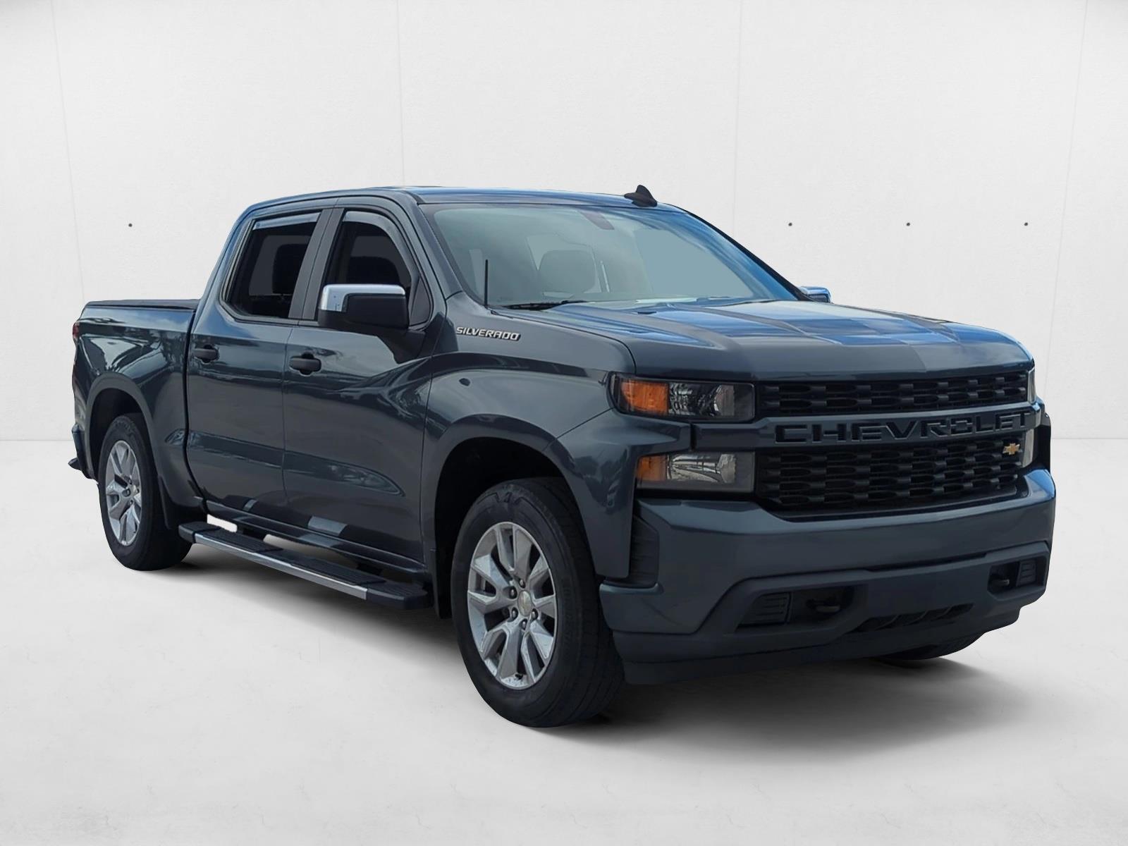 2020 Chevrolet Silverado 1500 Custom photo 3