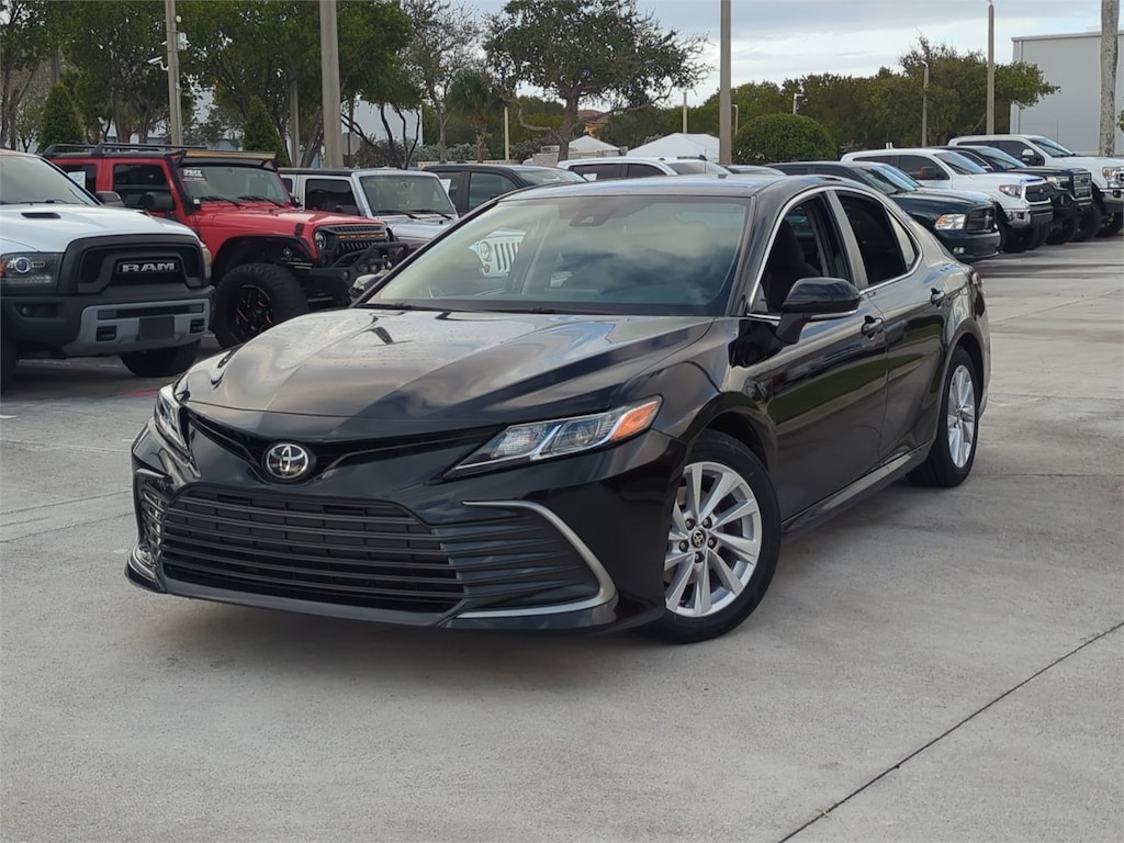 Used 2022 Toyota Camry LE 4dr Car