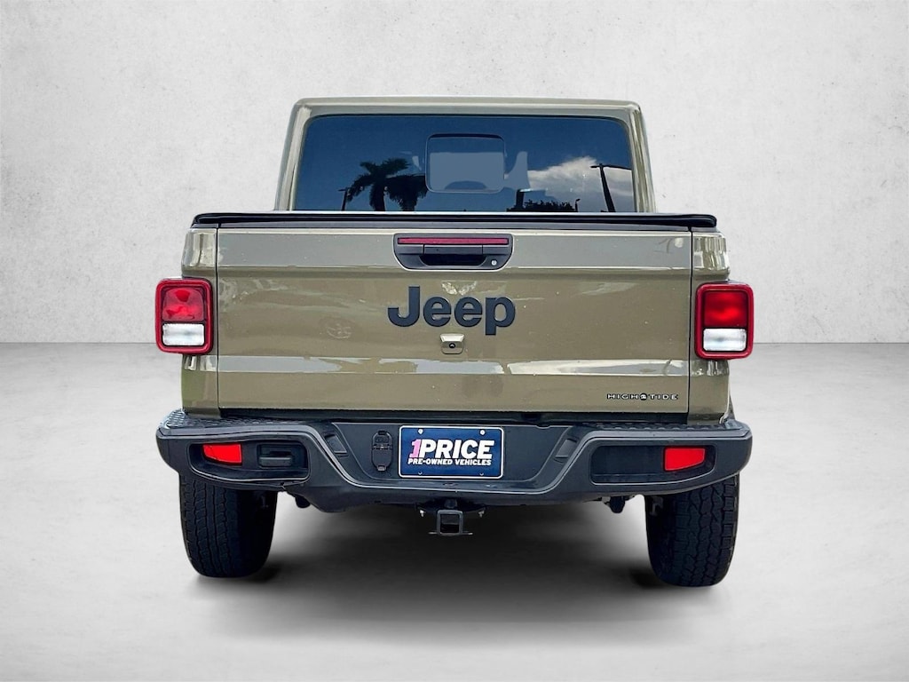 Used 2025 Jeep Gladiator High Tide Crew Cab Pickup