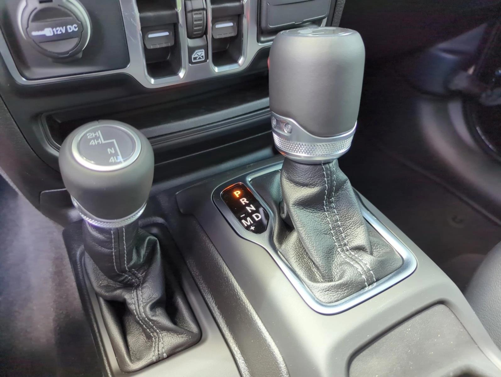 2025 Jeep Wrangler 4-Door Sahara - Photo 14