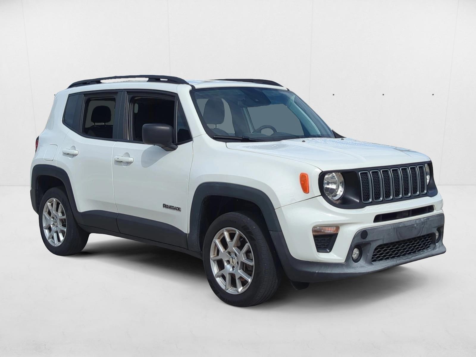 2022 Jeep Renegade Latitude photo 3