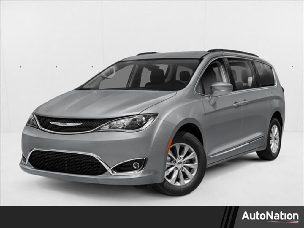 Used 2020 Chrysler Pacifica Touring L Mini-van Passenger