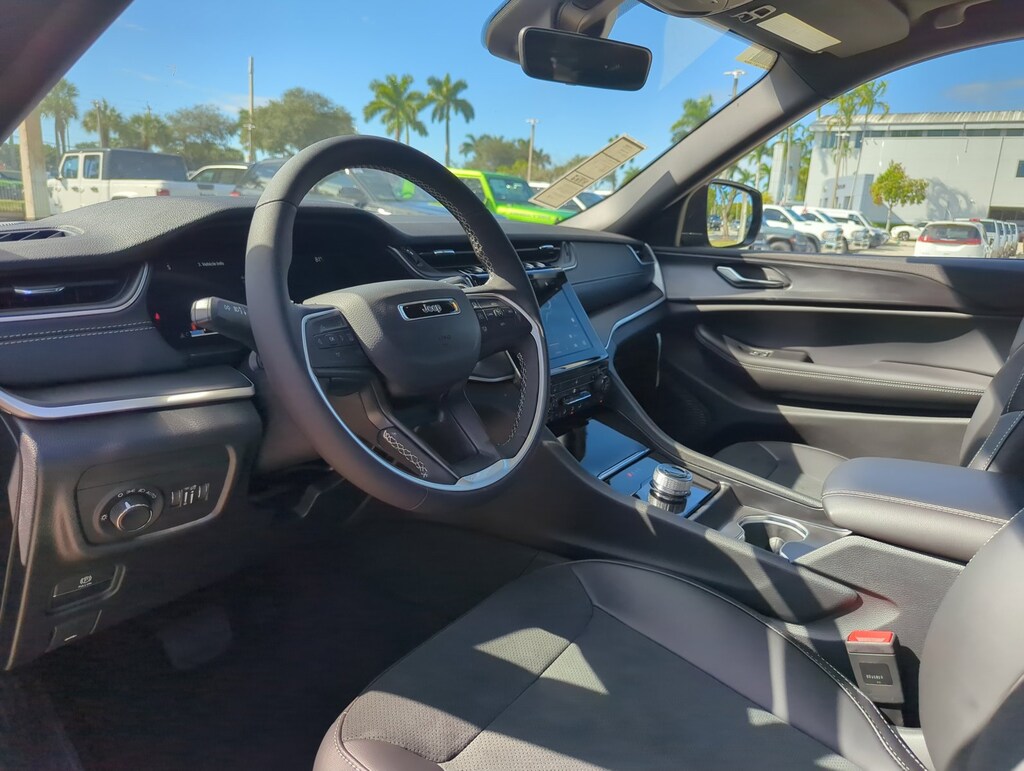 New 2025 Jeep Grand Cherokee Altitude X SUV