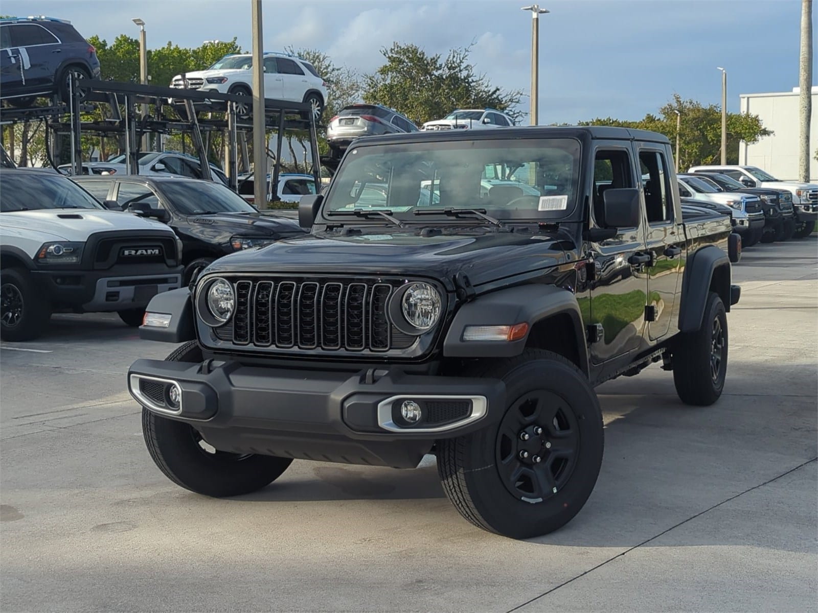 2026 Jeep Gladiator Sport's photo