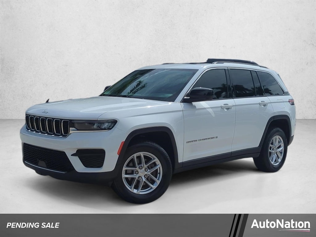 Used 2023 Jeep Grand Cherokee Laredo Sport Utility