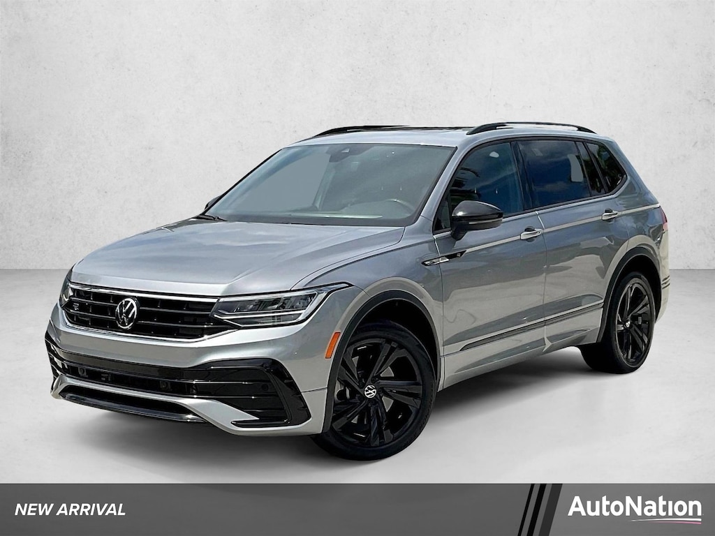 Used 2024 Volkswagen Tiguan SE R-Line Black Sport Utility