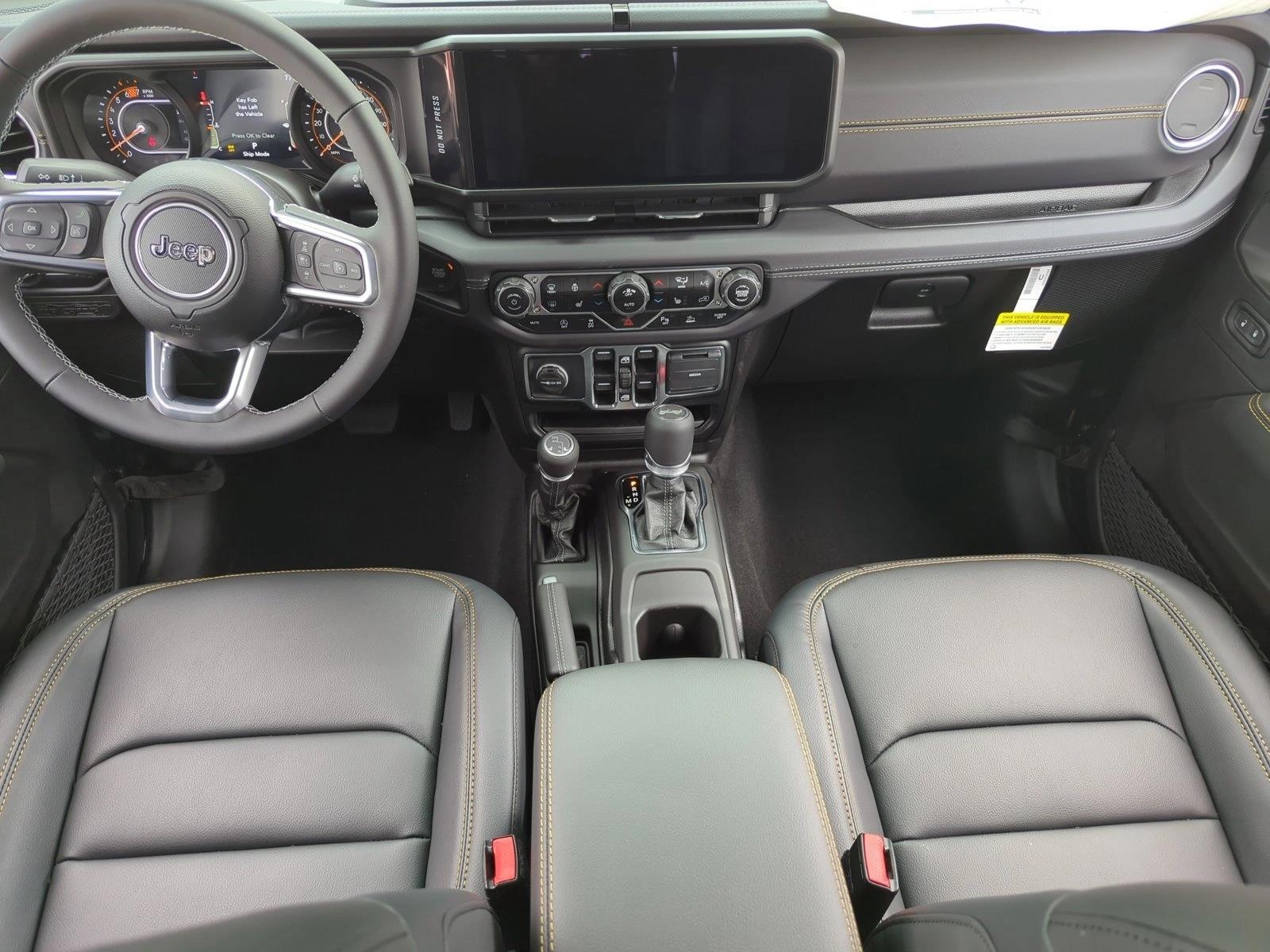 2025 Jeep Wrangler 4-Door Sahara - Photo 15