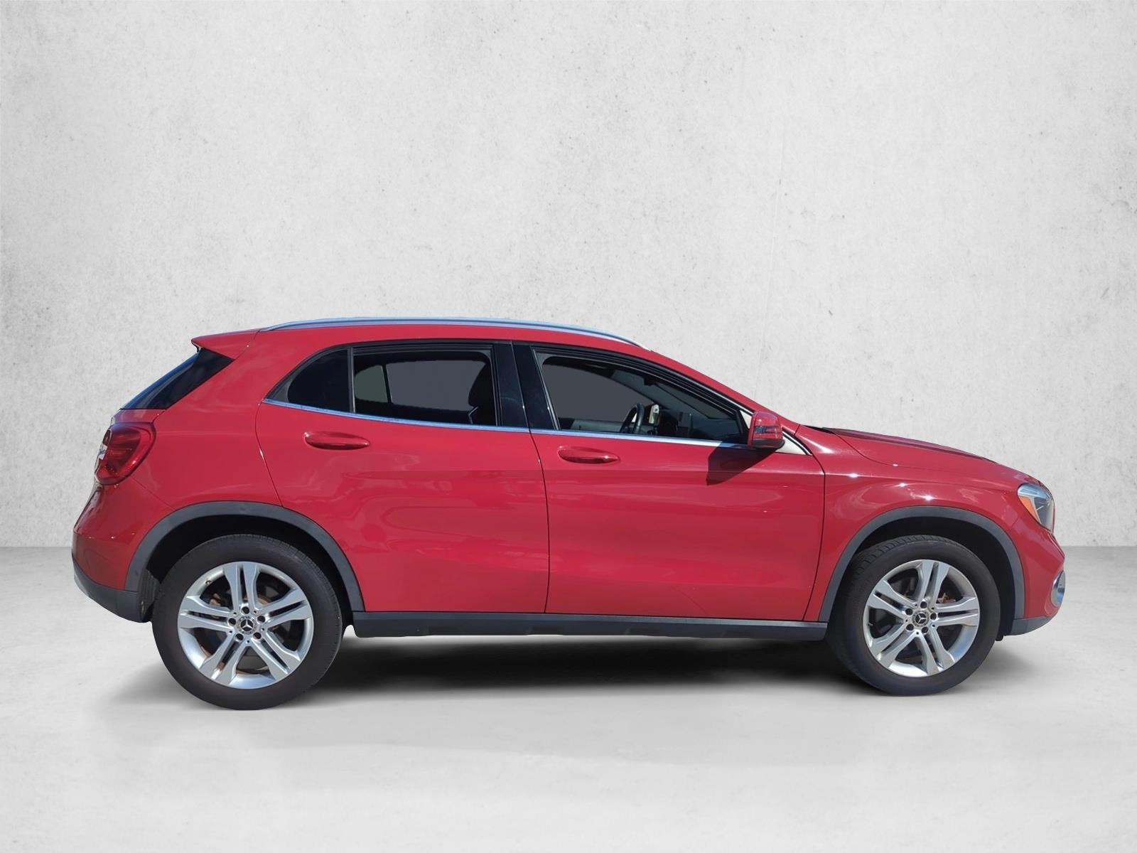 2020 Mercedes Benz GLA 250 photo 4