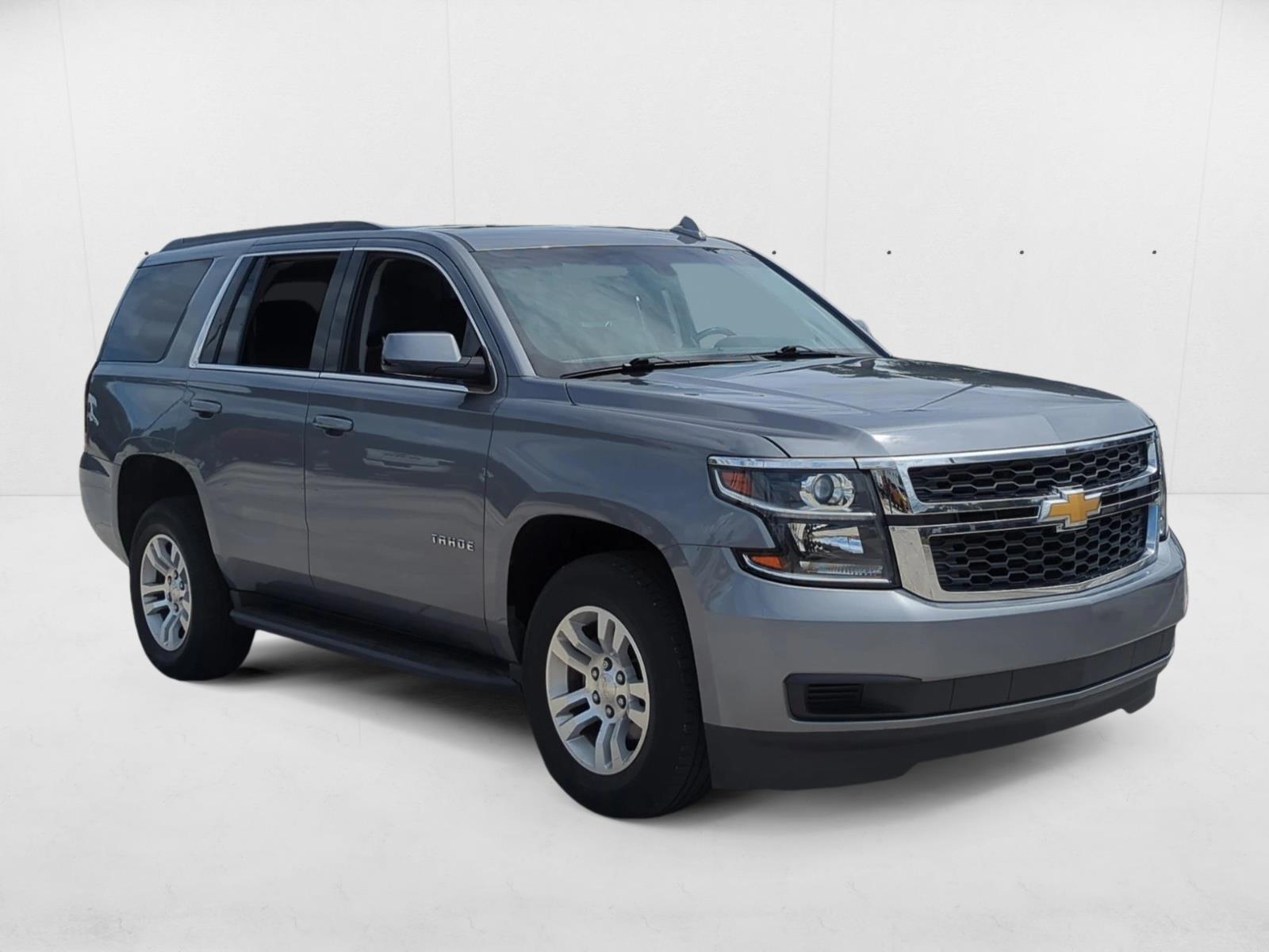 2019 Chevrolet Tahoe LS photo 2