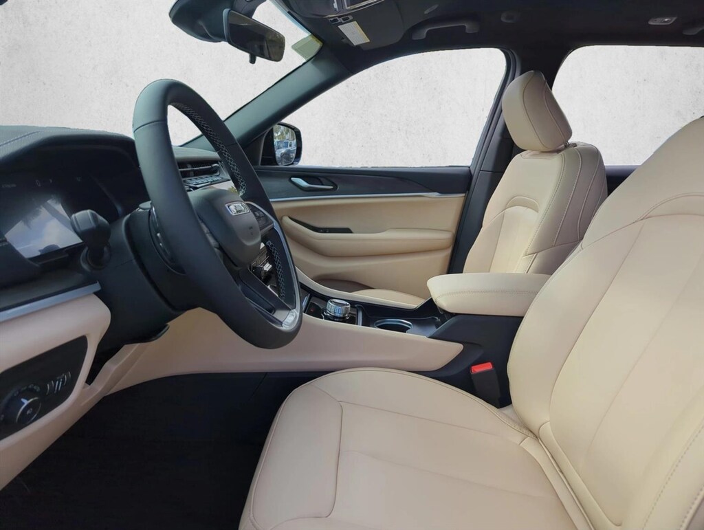 New 2025 Jeep Grand Cherokee Limited SUV