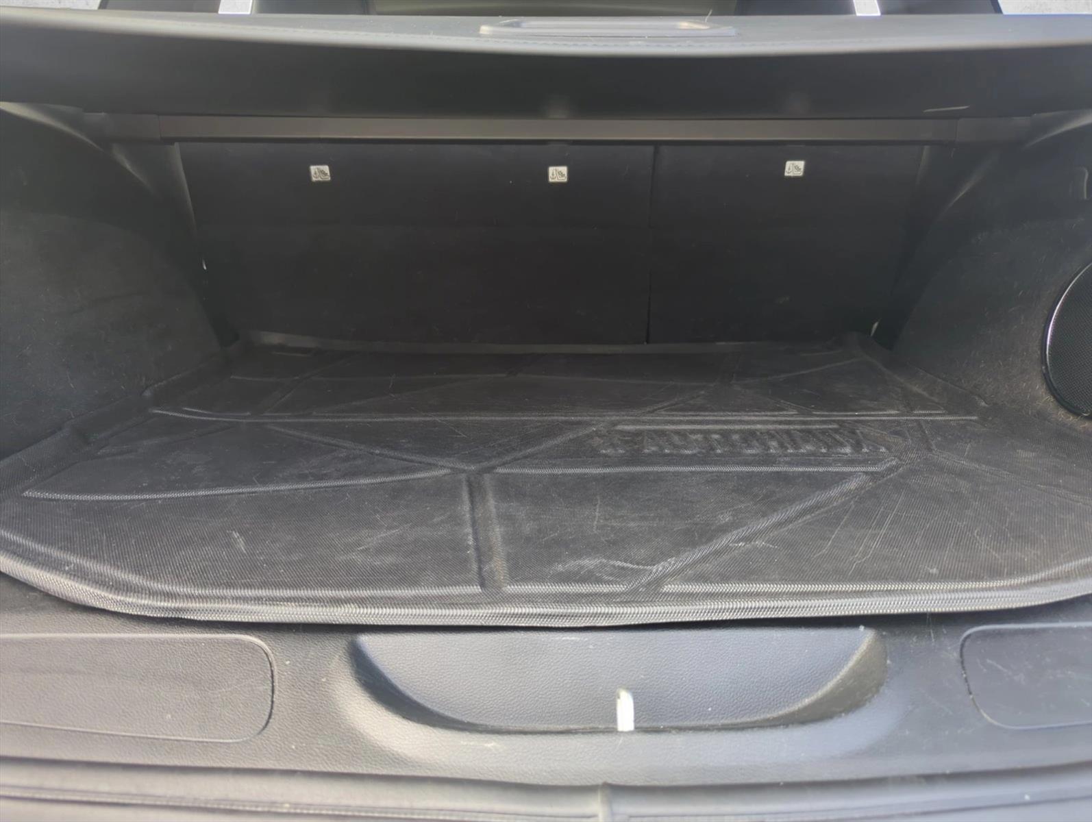 2018 Jeep Grand Cherokee Altitude photo 3