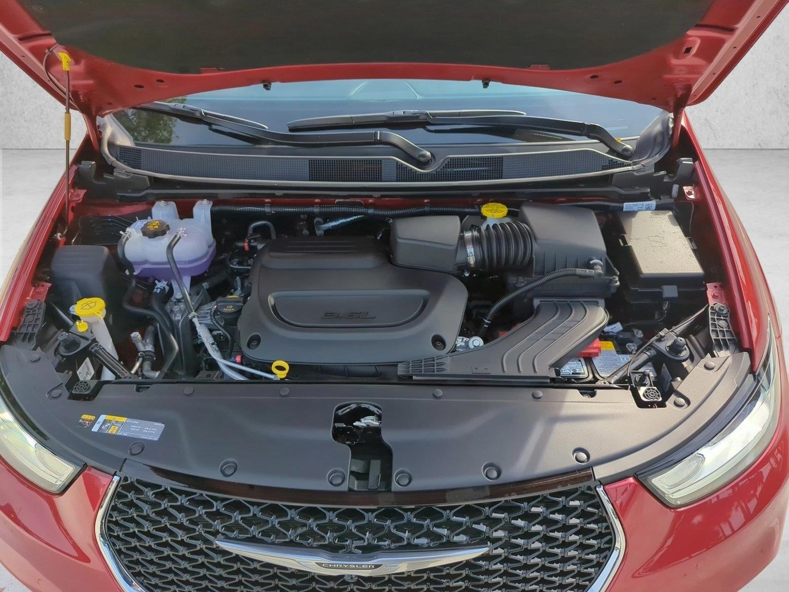 2025 Chrysler Pacifica Select - Photo 17