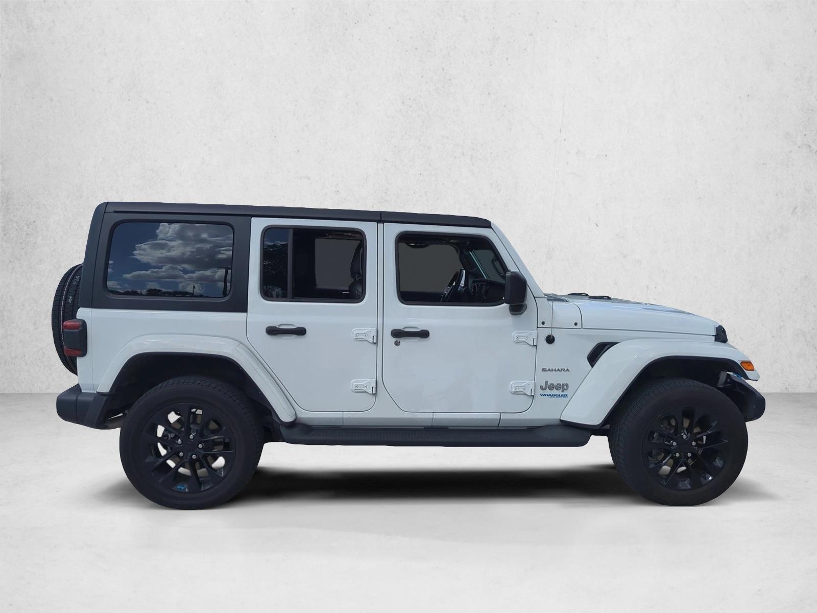 2022 Jeep Wrangler 4xe Unlimited Sahara Sport photo 4