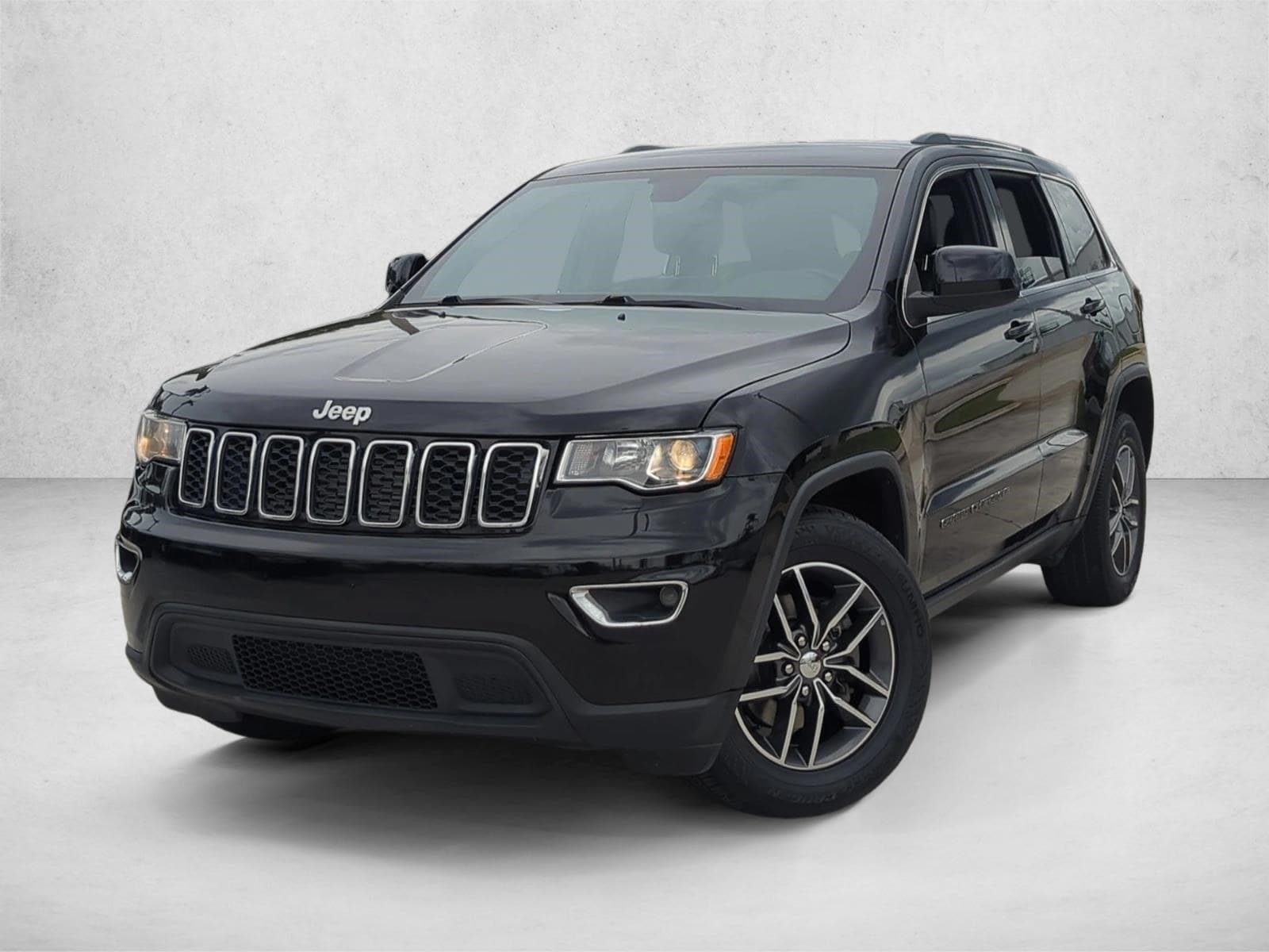 2018 Jeep Grand Cherokee Laredo E's photo