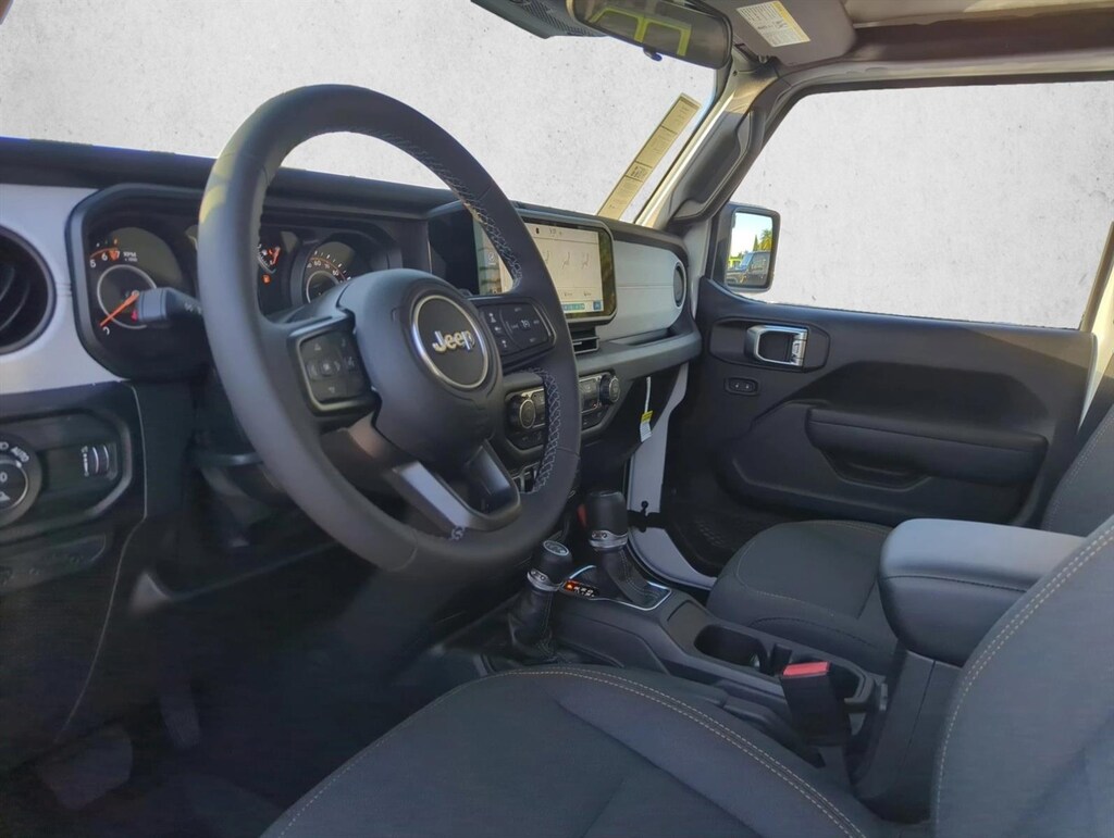 New 2025 Jeep Gladiator Sport S Truck Crew Cab