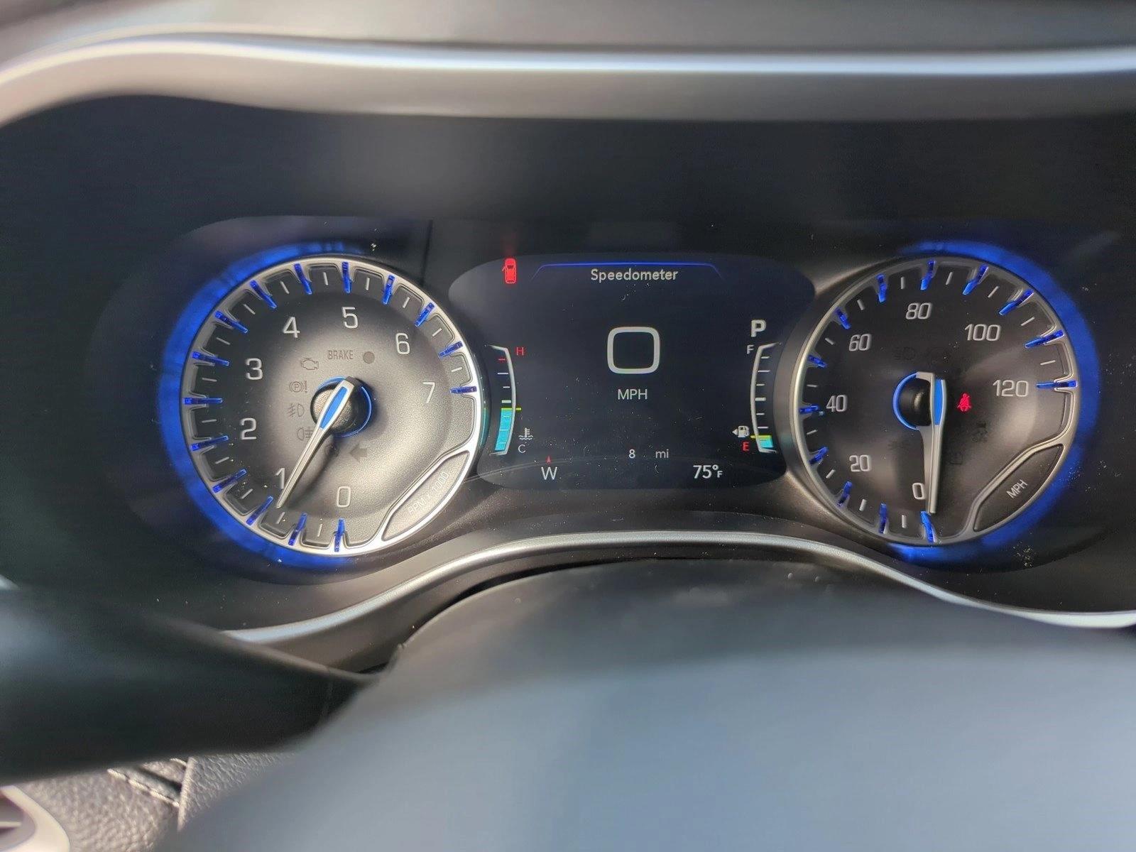 2025 Chrysler Pacifica Select - Photo 12