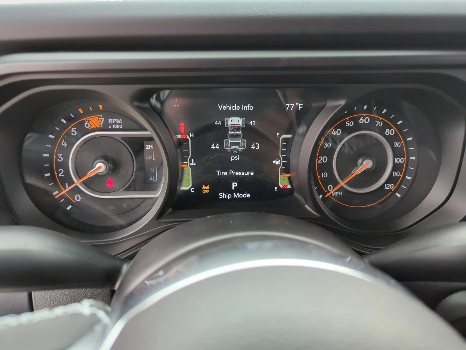 2025 Jeep Wrangler 4-Door Sahara - Photo 11