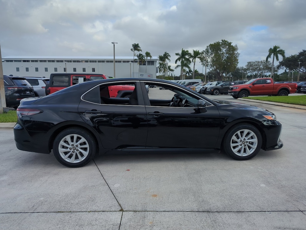 Used 2022 Toyota Camry LE 4dr Car