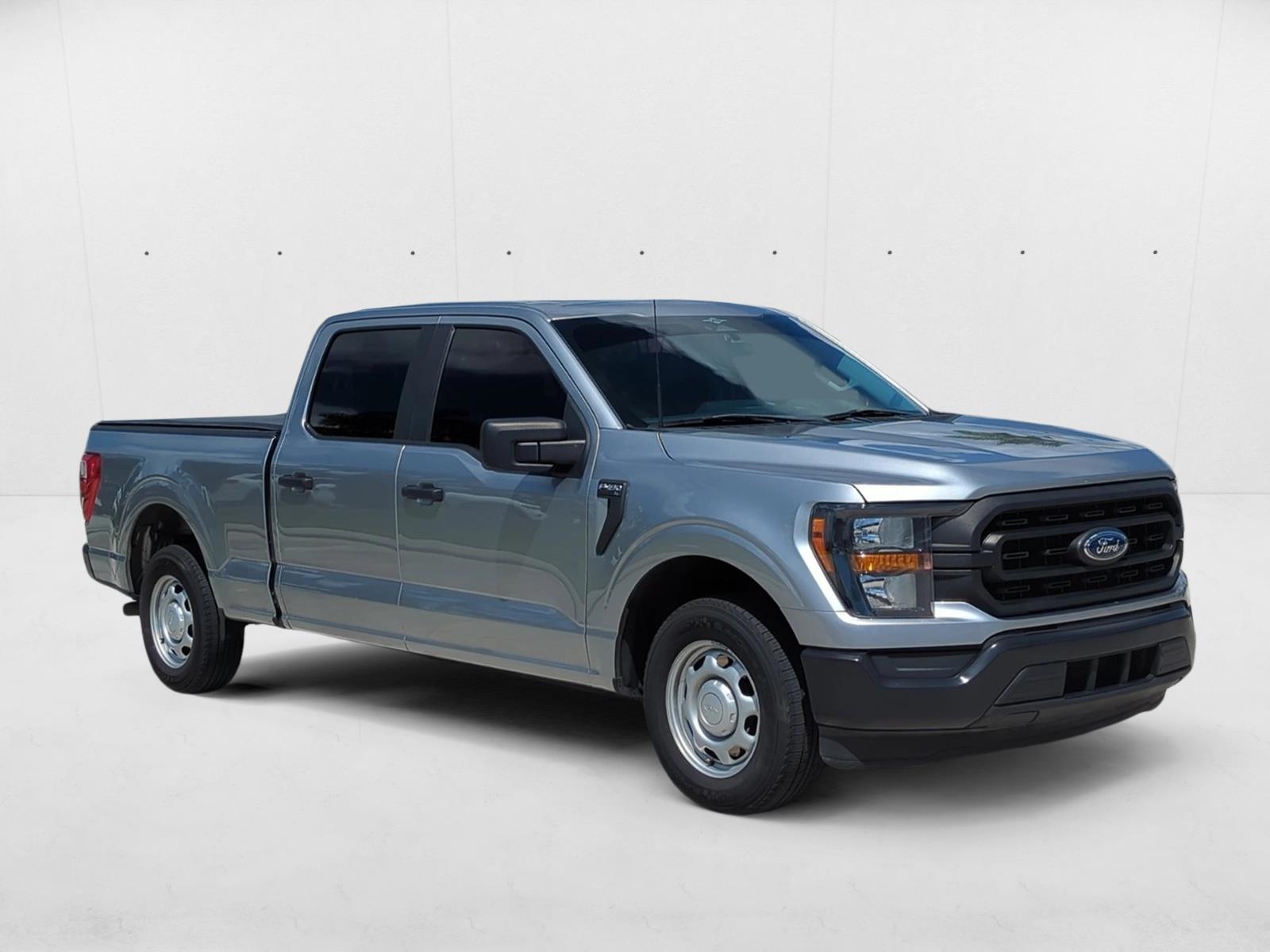 2023 Ford F-150 XL photo 3