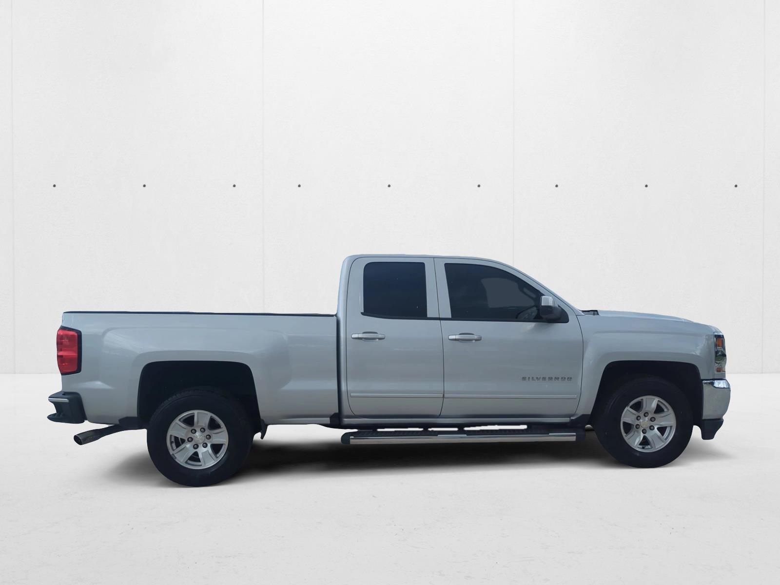 2019 Chevrolet Silverado 1500 LT photo 4